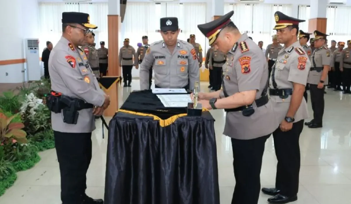 Pergantian-Empat-Pejabat-Polda-Papua,-Simak-Profil-dan-Jabatan-Baru-Mereka