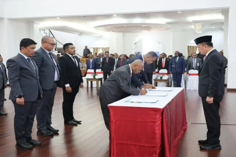 Pj Gubernur Fatoni Resmi Lantik 92 Pejabat Baru Papua