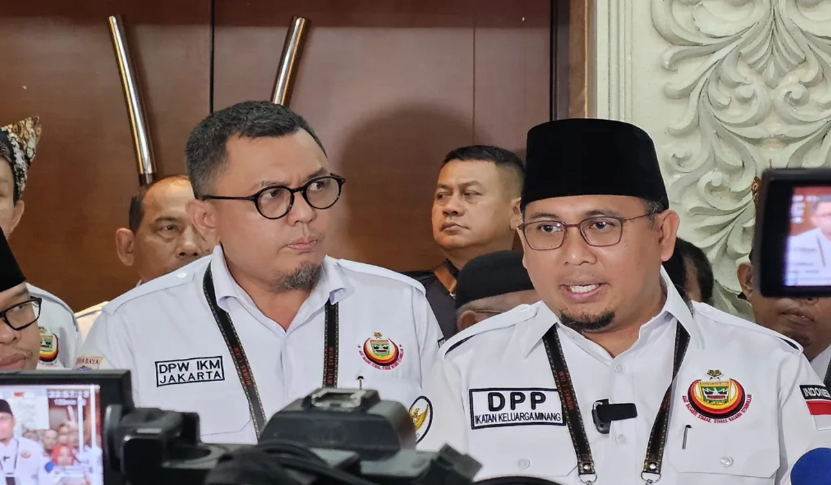 Respon-Pemerintah-dan-Masyarakat-Minang