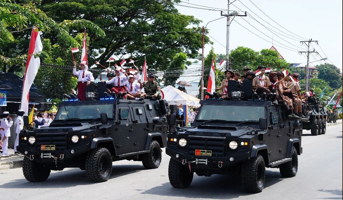 Defile-TNI-Atraksi-yang-Memukau-Masyarakat