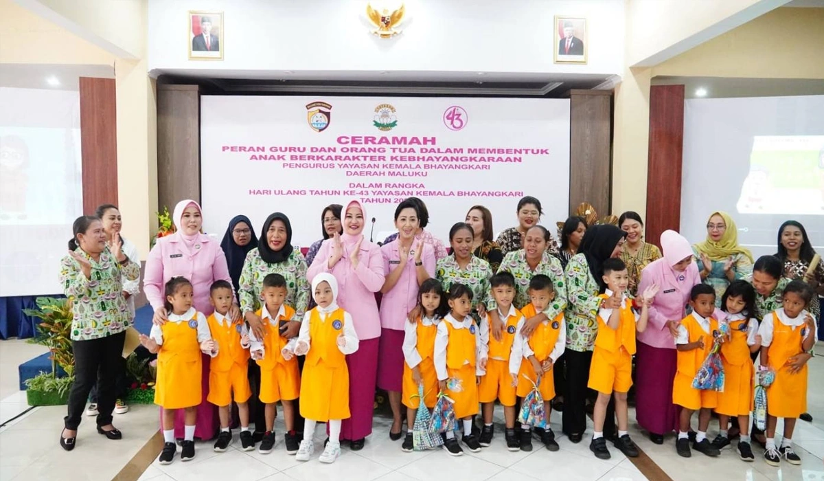 Fokus-Penguatan-Kompetensi-Digital-dan-Karakter-Guru