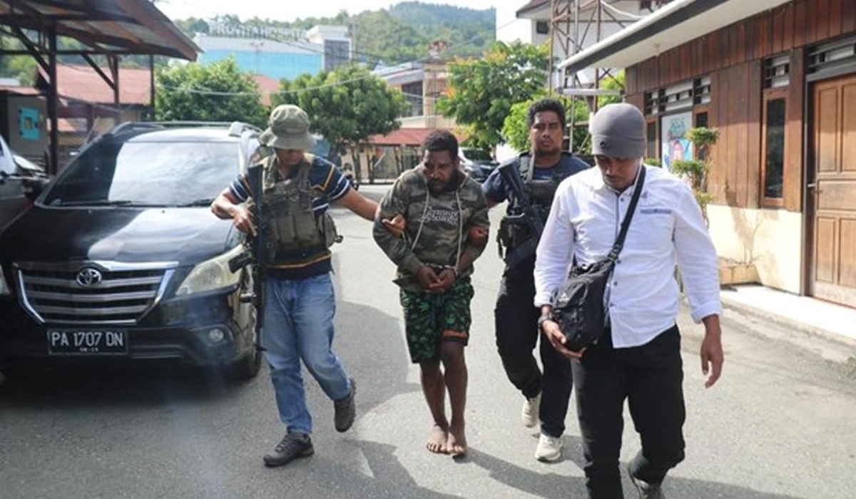 4-Tahun-Buron,-Pelaku-Pembunuhan-Nakes-di-Kiwirok-Papua-Akhirnya-Ditangkap